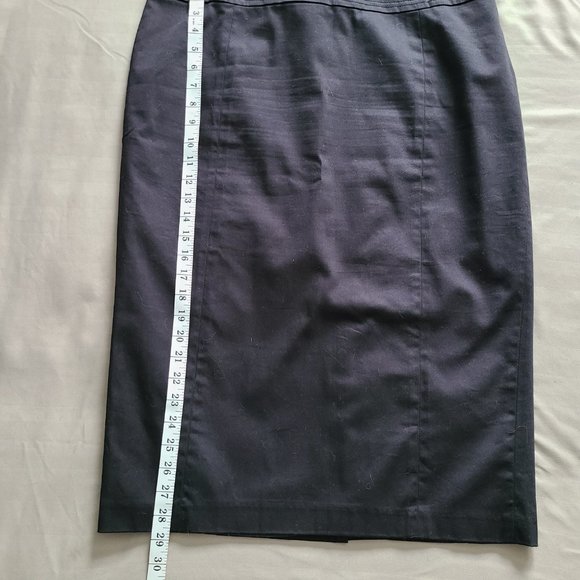 MIDTOWN Long Midi Black Skirt w/Ribbon Detail - Picture 5 of 8